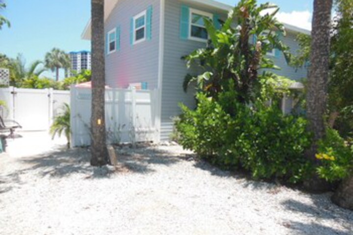 Property Grounds 15 of 16