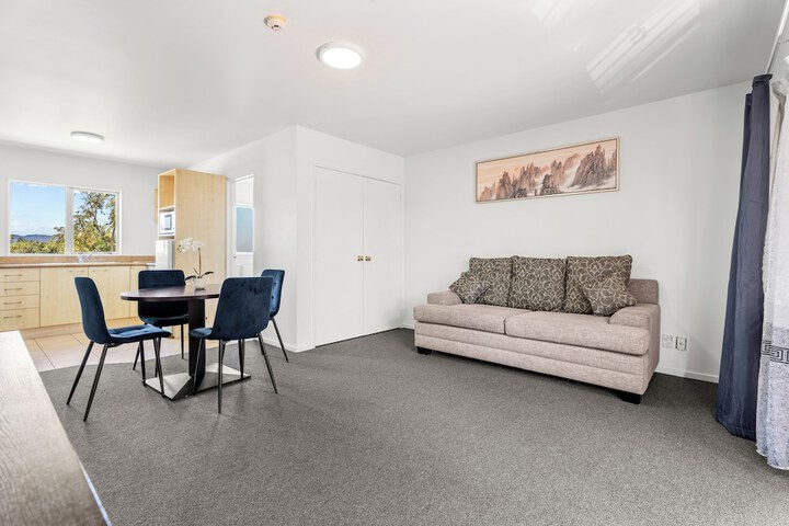 Room 5 of 22