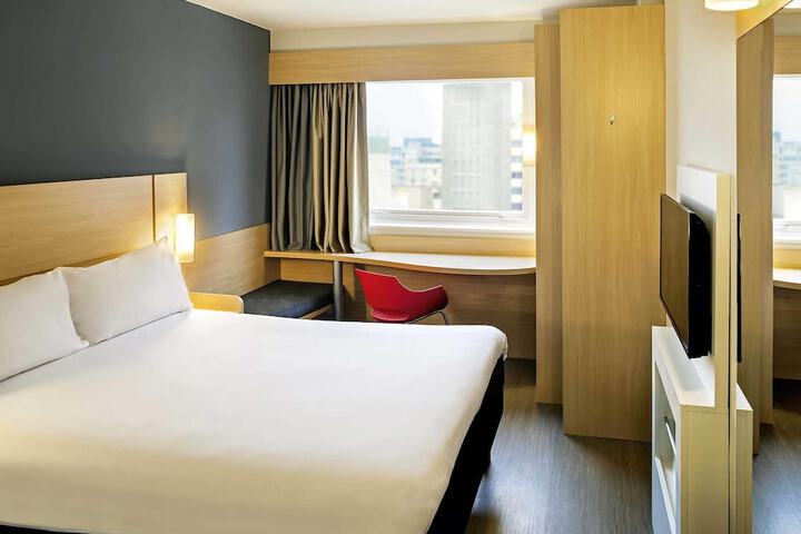 Room 56 of 128