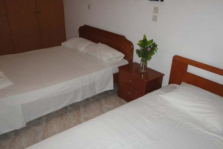 Room 10 of 41