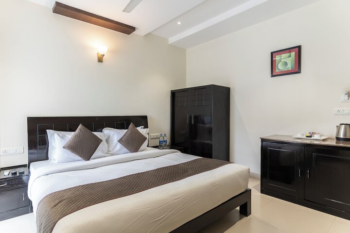 Room 3 of 35