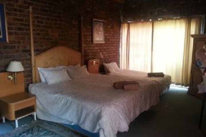 Room 13 of 26