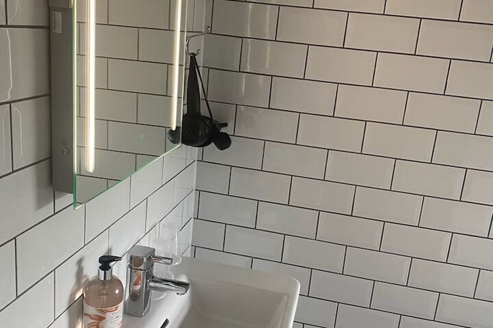 Room 30 of 141