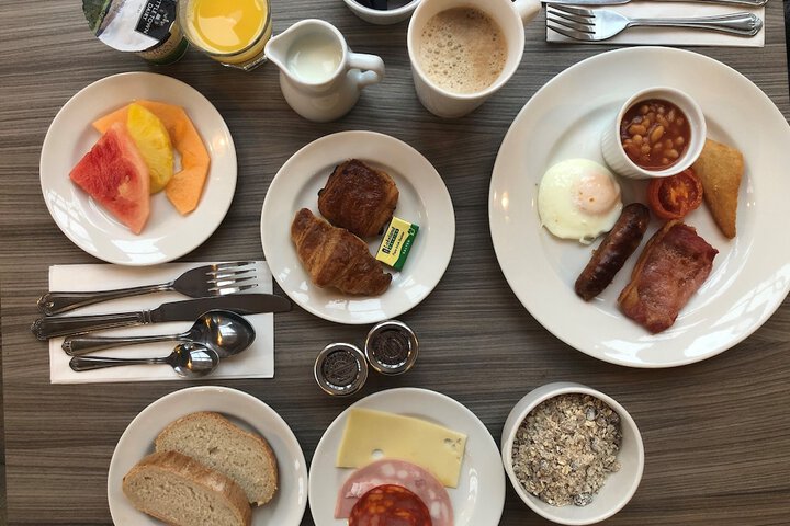 Breakfast/Coffee Service 40 of 64