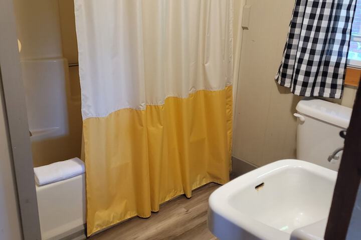 Room 139 of 212