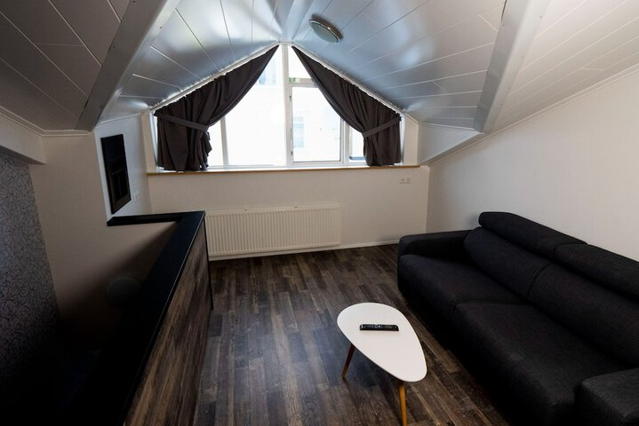 Room 30 of 51