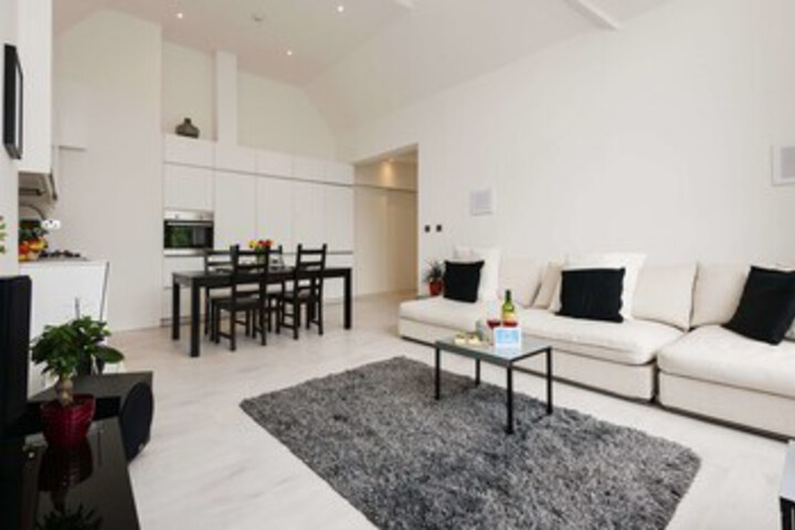 Room 14 of 20