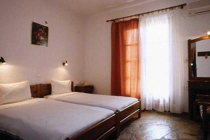 Room 3 of 6