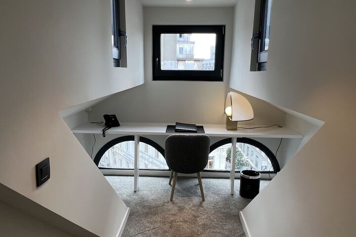Room 16 of 105