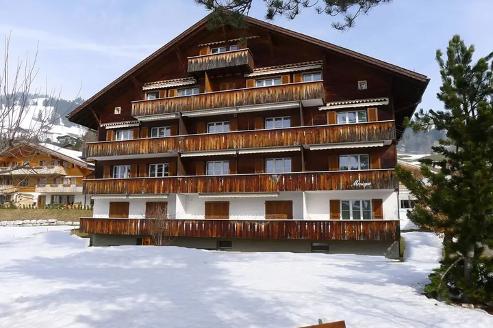 Monique Nr 9 Sch Nried