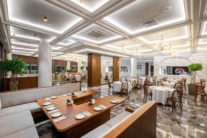 Dining 85 of 152
