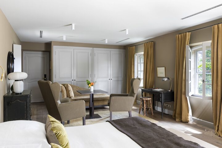 Room 12 of 71