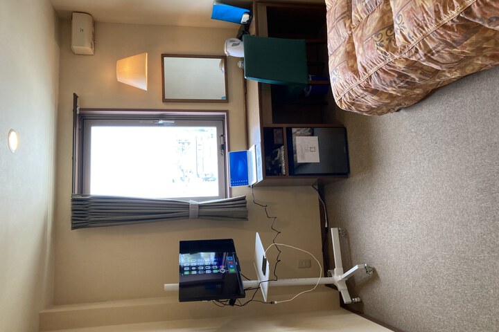 Room 6 of 14