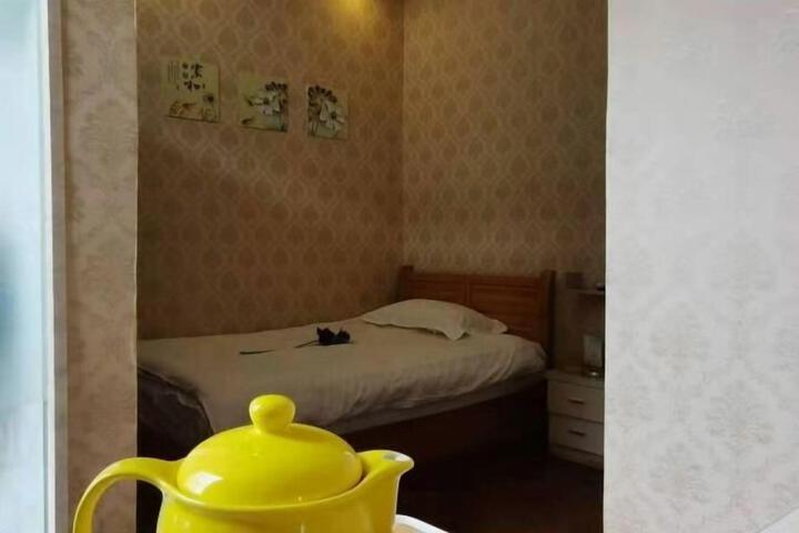 Room 69 of 75