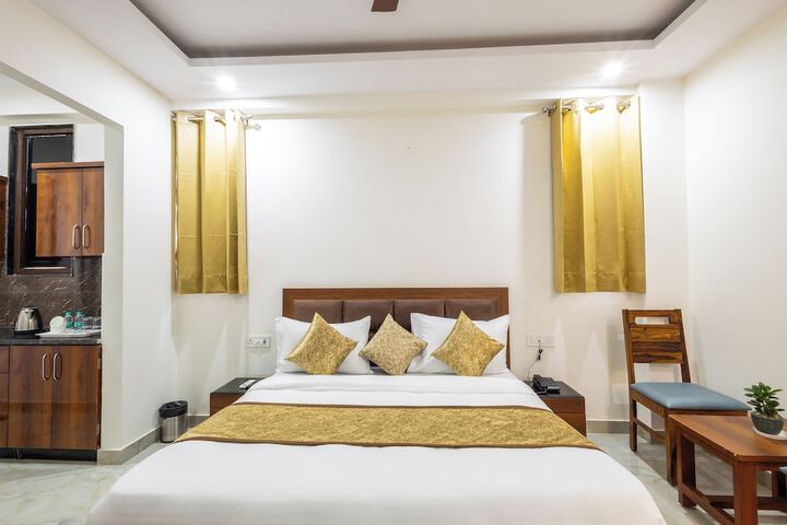 Room 14 of 48