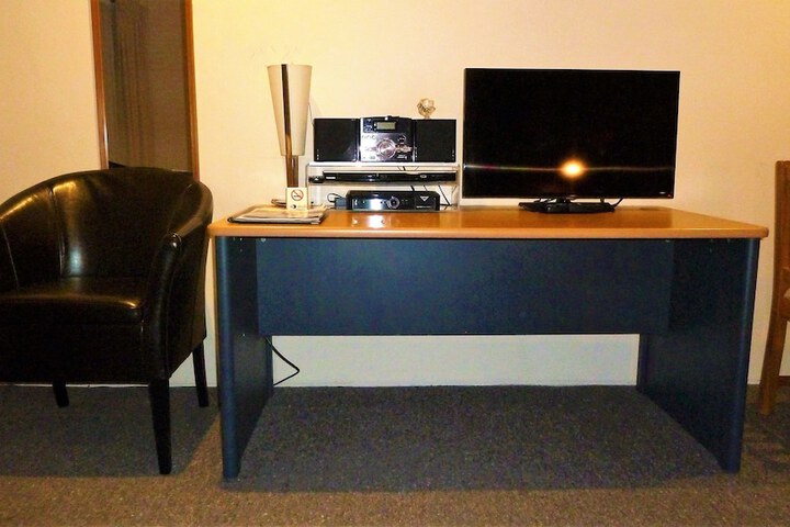 Room 25 of 38