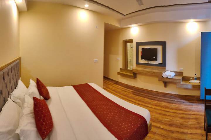 Room 2 of 13