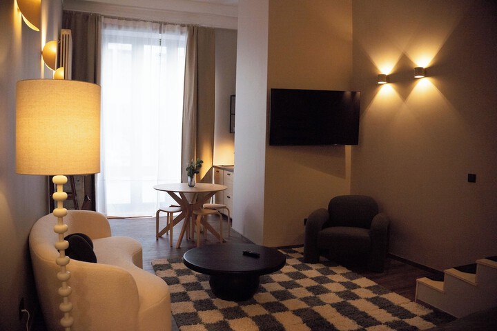 Room 49 of 147