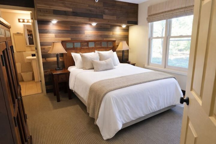 Room 8 of 27