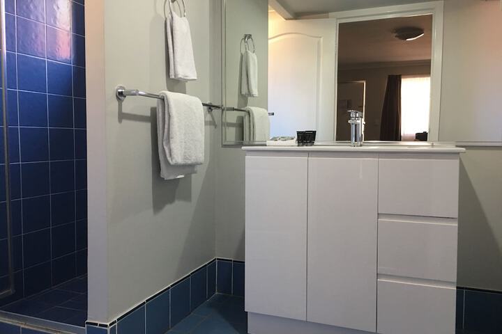 Room 60 of 85
