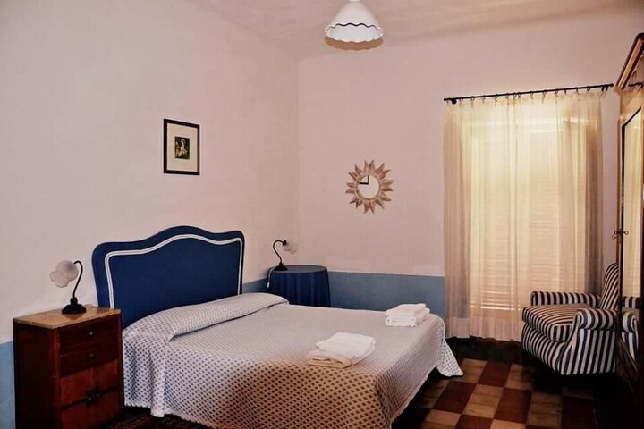 Room 6 of 41