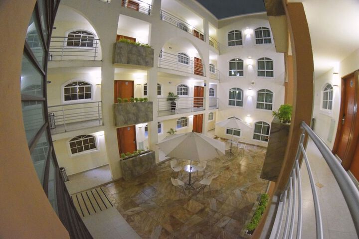 Hotel Exterior 59 of 61