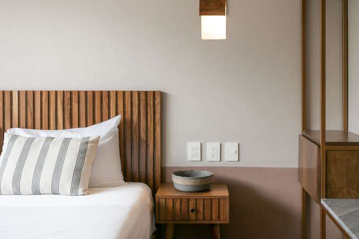 Room 6 of 79