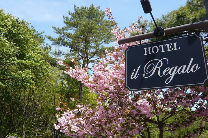 Hotel Exterior 24 of 24