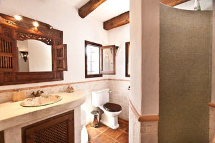 Room 3 of 22