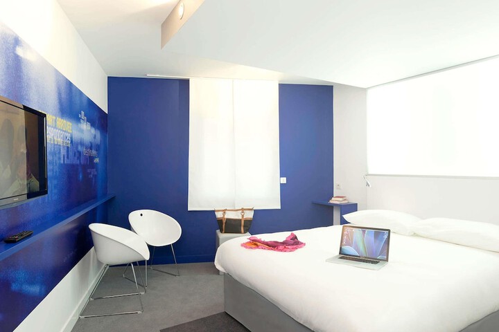 Room 8 of 55