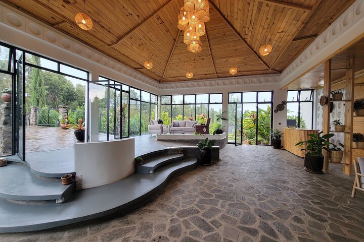 Hotel Interior 14 of 121
