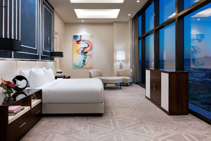 Room 17 of 153