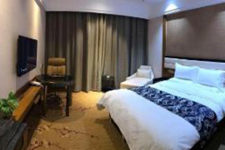 Room 9 of 11