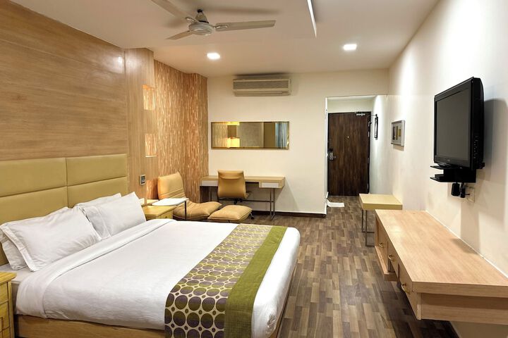 Room 6 of 20