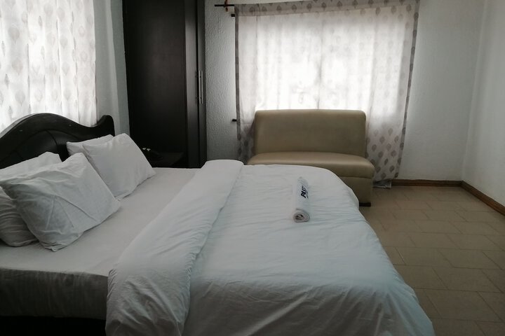 Room 6 of 6