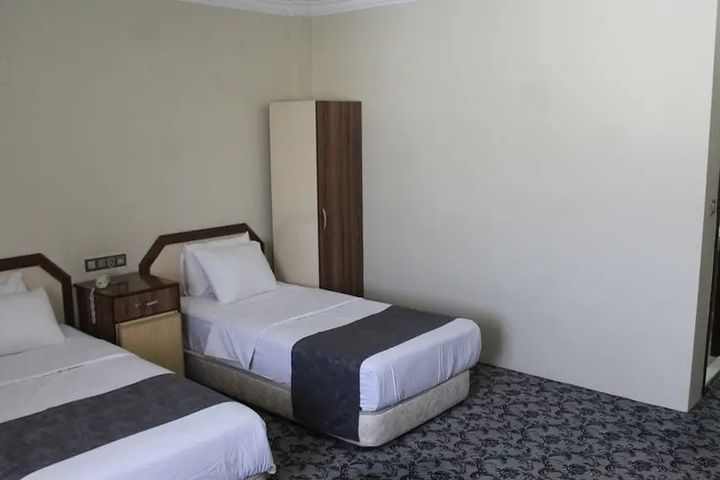 Room 3 of 14