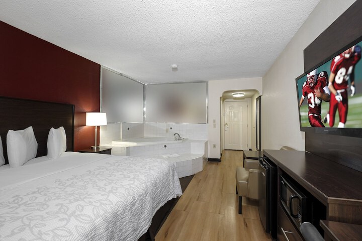 Superior King Bed (18 of 21)