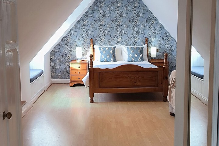 Room 25 of 53