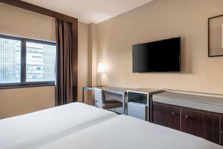 Room 15 of 44