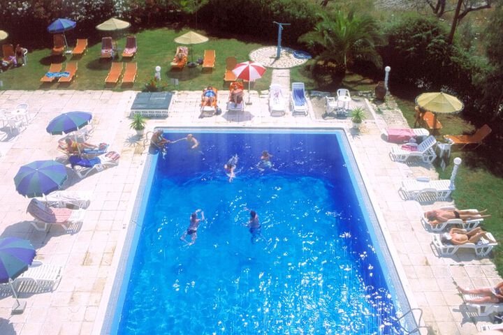 Pool Hotel