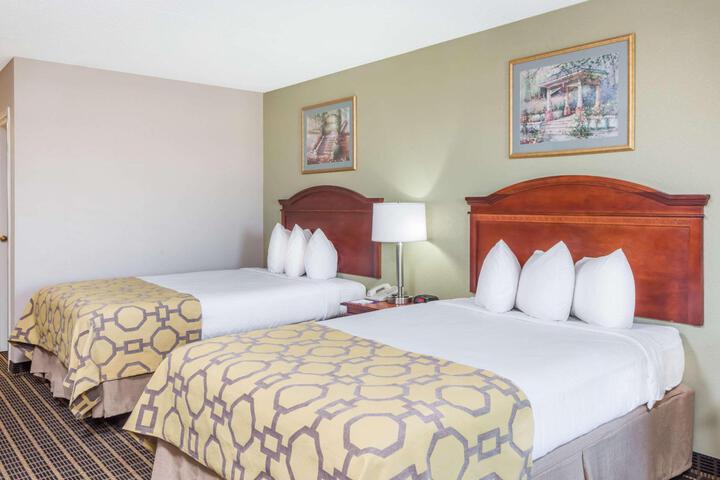 2 Double Beds (1 of 3)