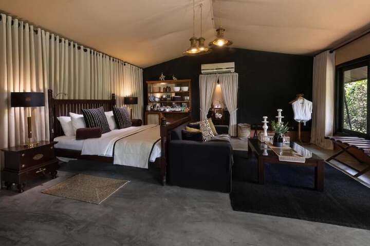 Room 9 of 24