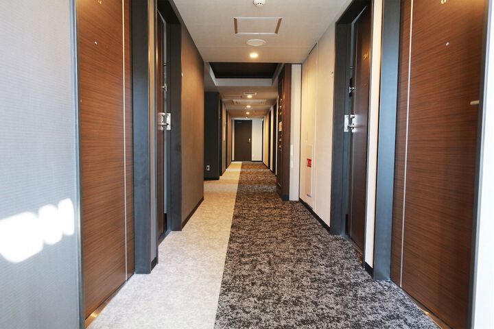 Ballroom/Hall 42 of 51