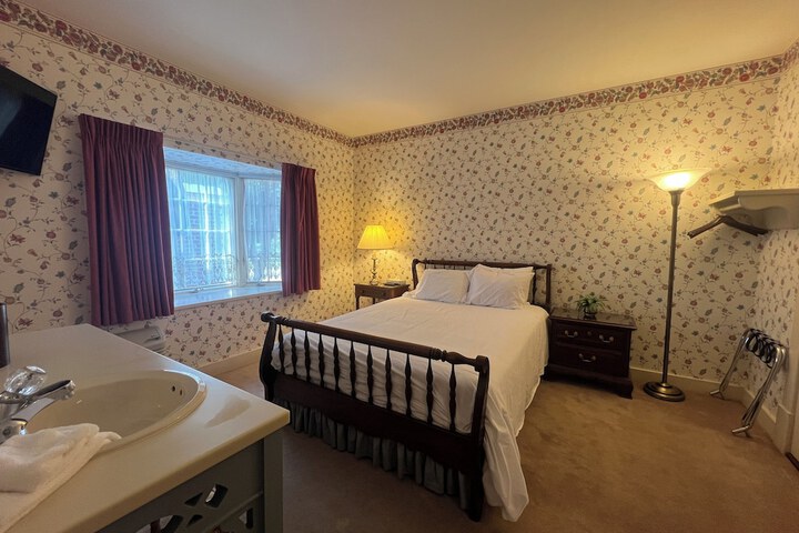 Room 45 of 84