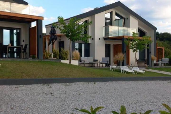 Saos Terra Suites
