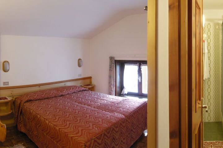 Room 29 of 63
