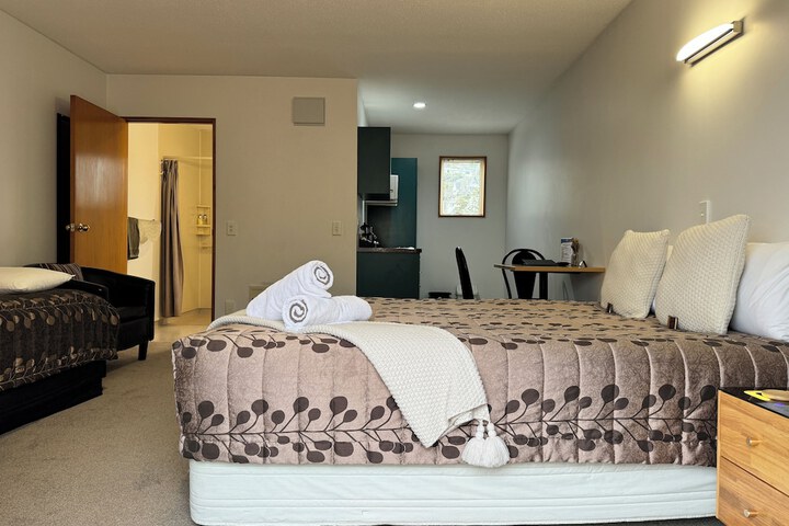 Room 9 of 81