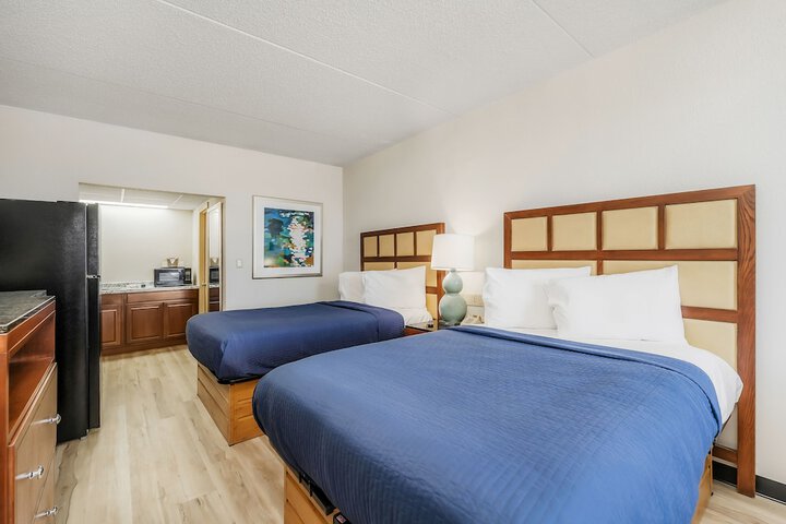 Studio 2 Queen Beds Kitchenette (1 of 18)