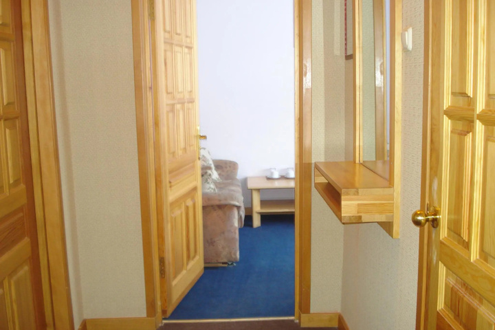 Room 5 of 14
