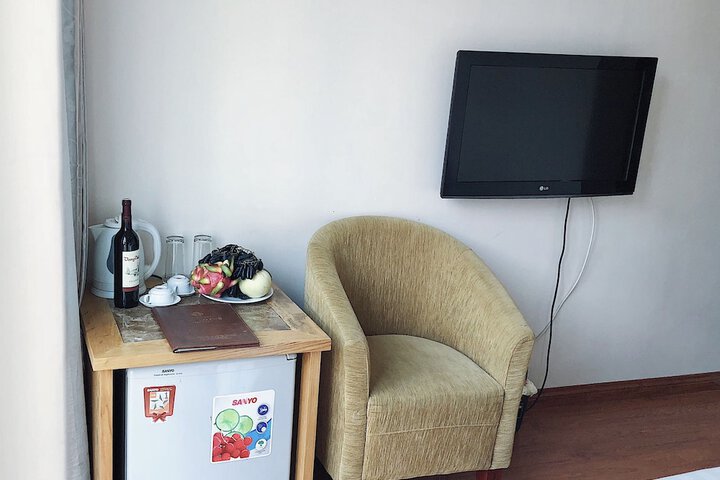 Room 32 of 60